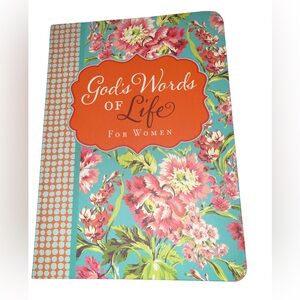 God’s Words of Life For Women Daily Devotional Floral Patterns